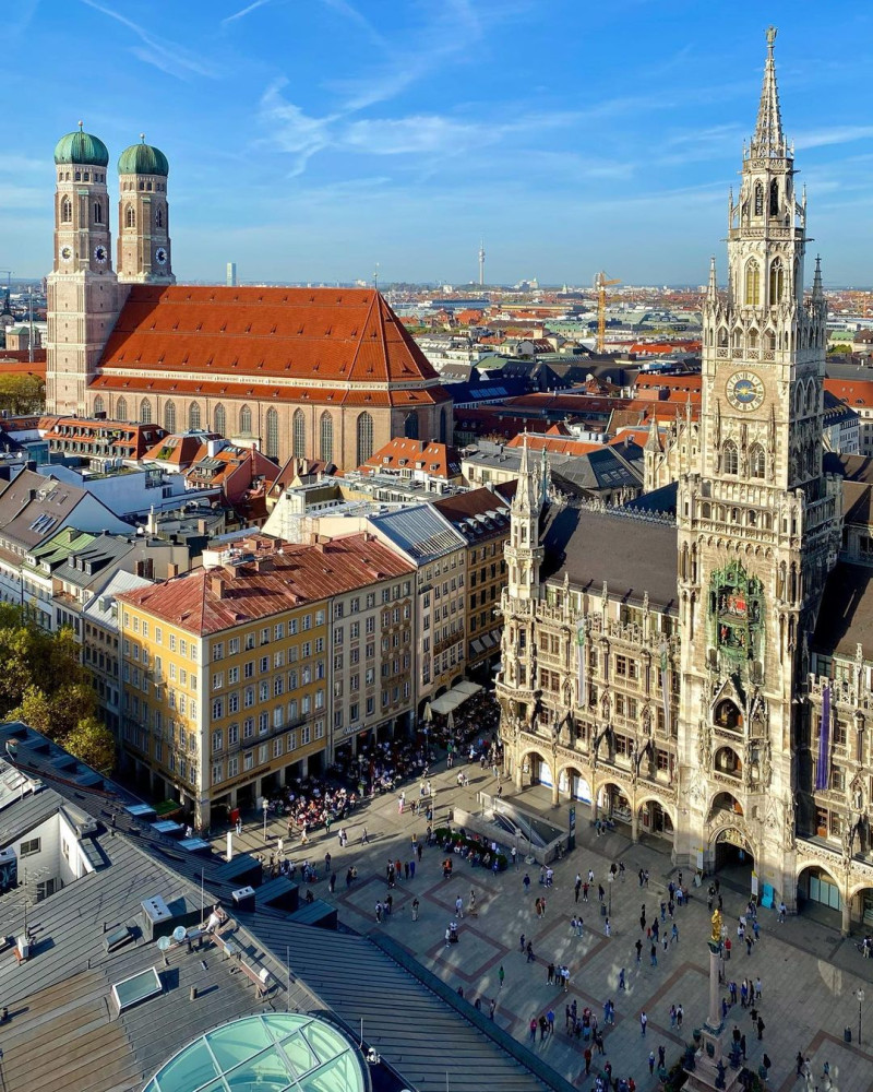 @te_antje. The view from above on Marienplatz in Munich
